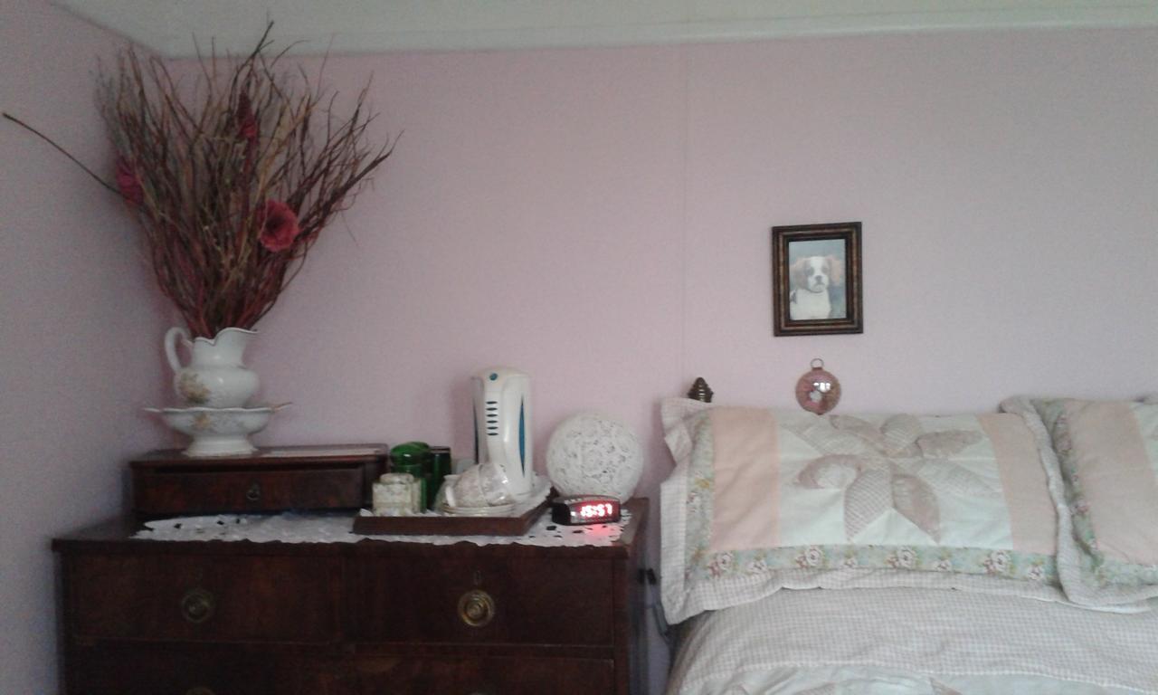 Ebborways Farm Bed And Breakfast Priddy Room photo